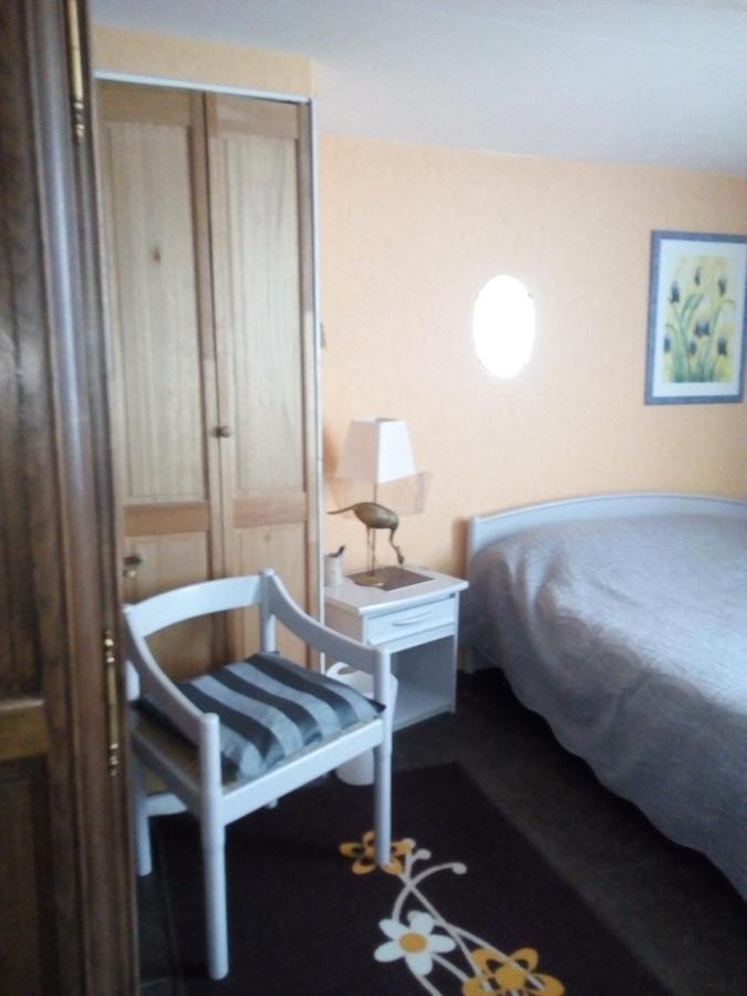Chambre Dans Le Centre Historique Pont-Audemer Exterior photo